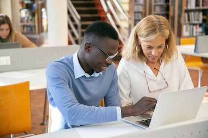 murid sedang les Cambridge A Level